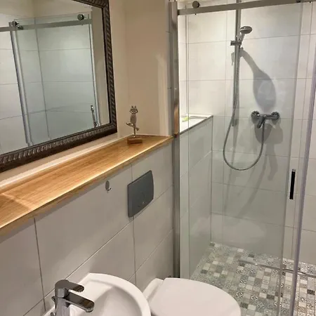 Im Zentrum, Praktisch Und Ruhig